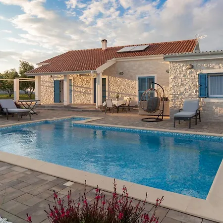 Βίλα Rafajela - Private Pool Privlaka (Zadar)