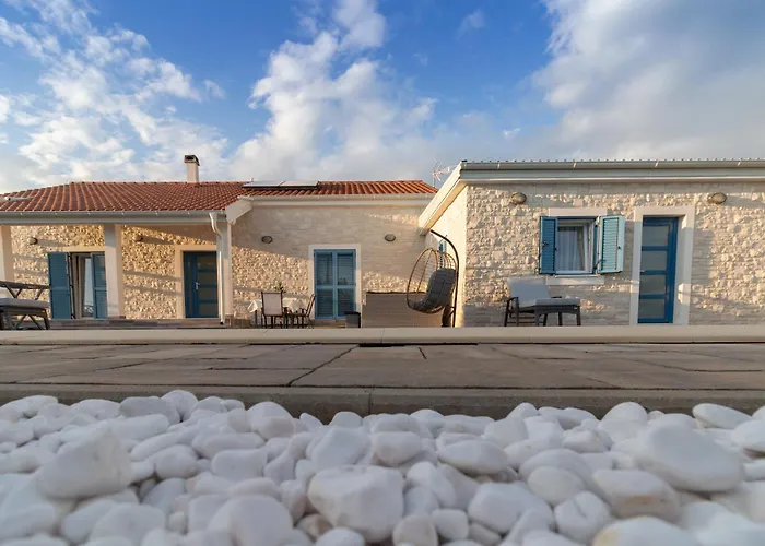 Rafajela - Private Pool Villa