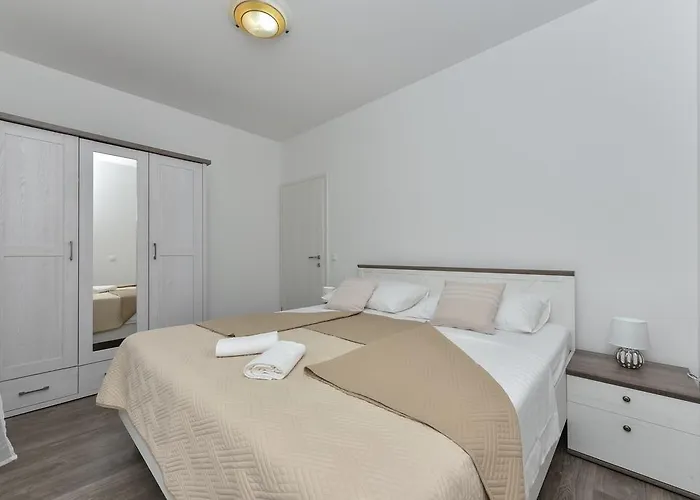 Rafajela - Private Pool Privlaka (Zadar)