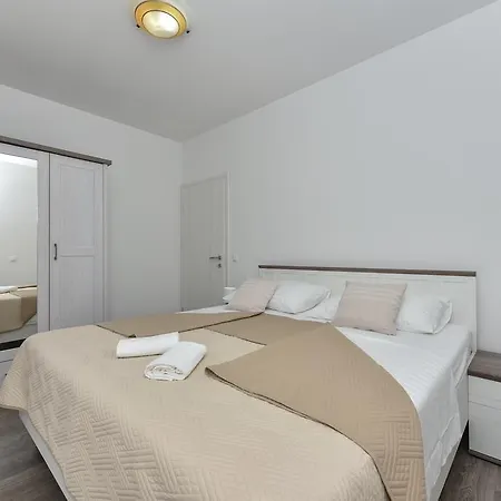 Rafajela - Private Pool プリヴラカ