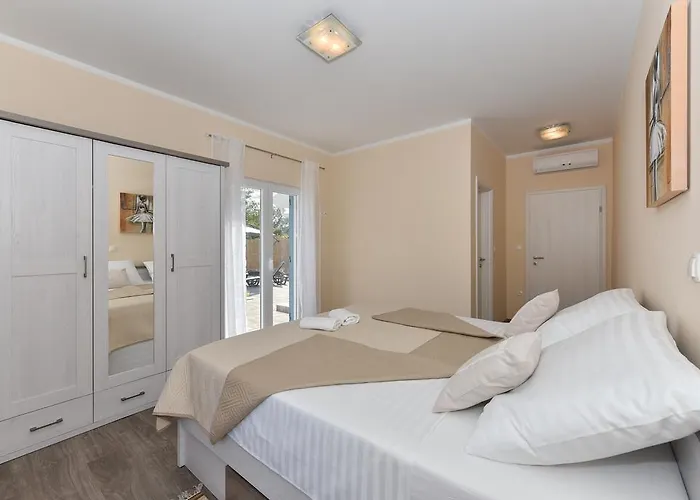 Вилла Rafajela - Private Pool Привлака